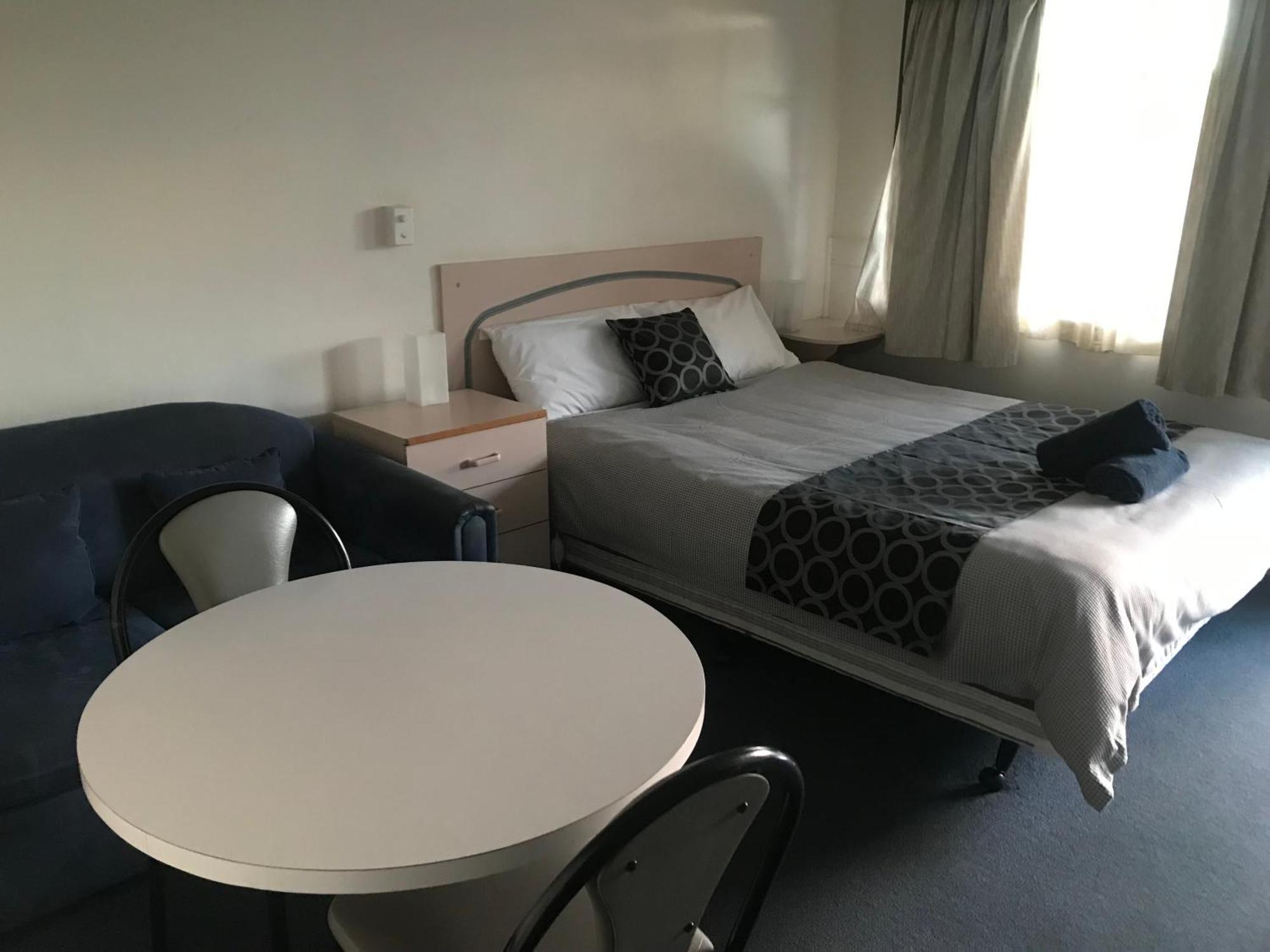 County Lodge Motor Inn West Wyalong Εξωτερικό φωτογραφία