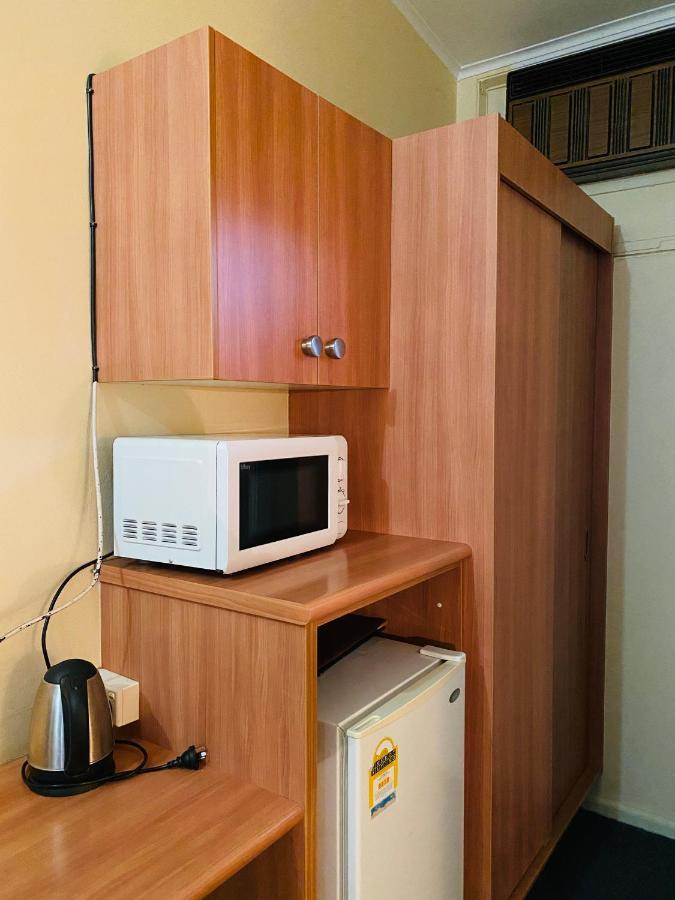 County Lodge Motor Inn West Wyalong Εξωτερικό φωτογραφία